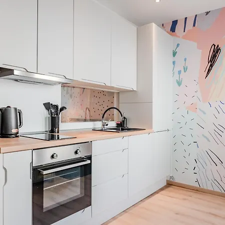 & Self Check-in - Street Art Apartment *